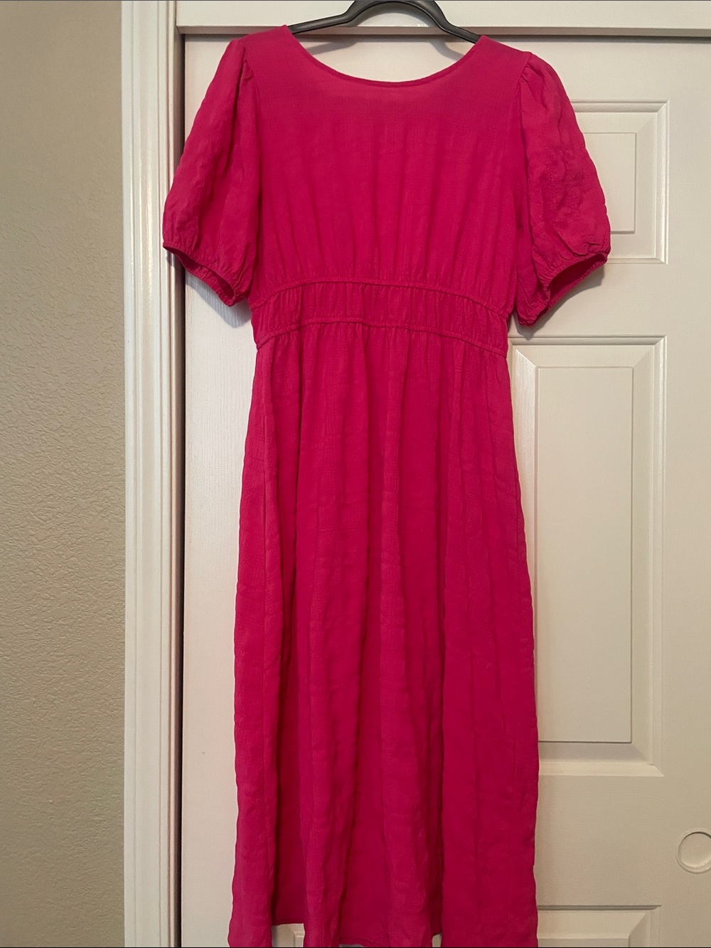 Bright Fuchsia Puff-Sleeve Midi Dress